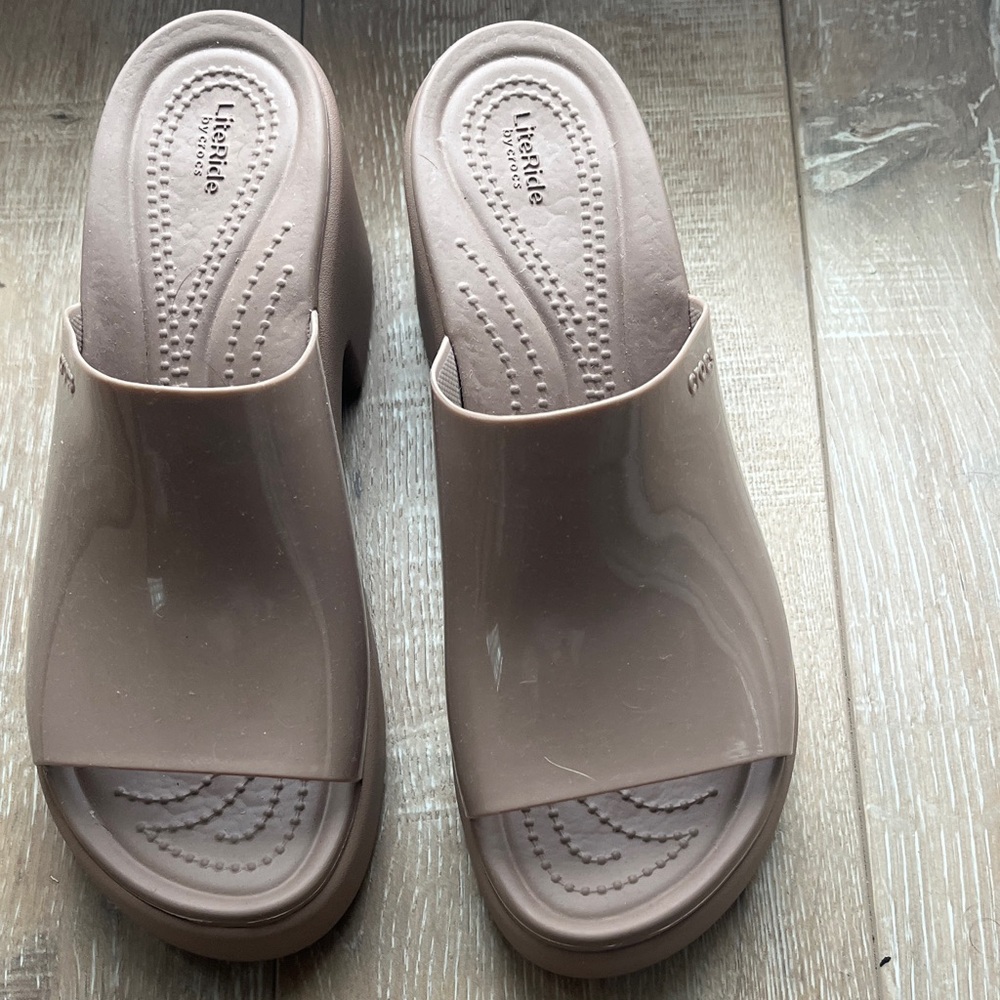 CROCS Women's Beige Mules
